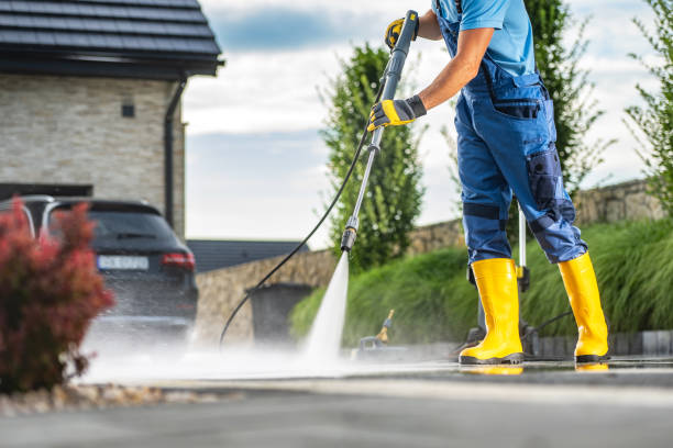 Best Commercial Pressure Washing  in Applewood, CO